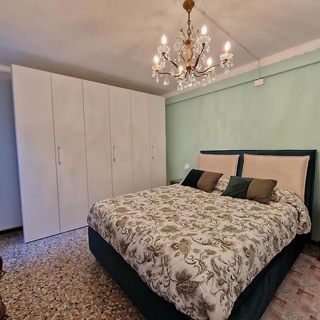 Veneziacentopercento La Forcola Apartment, Next To Rialto Bridge ภายนอก รูปภาพ