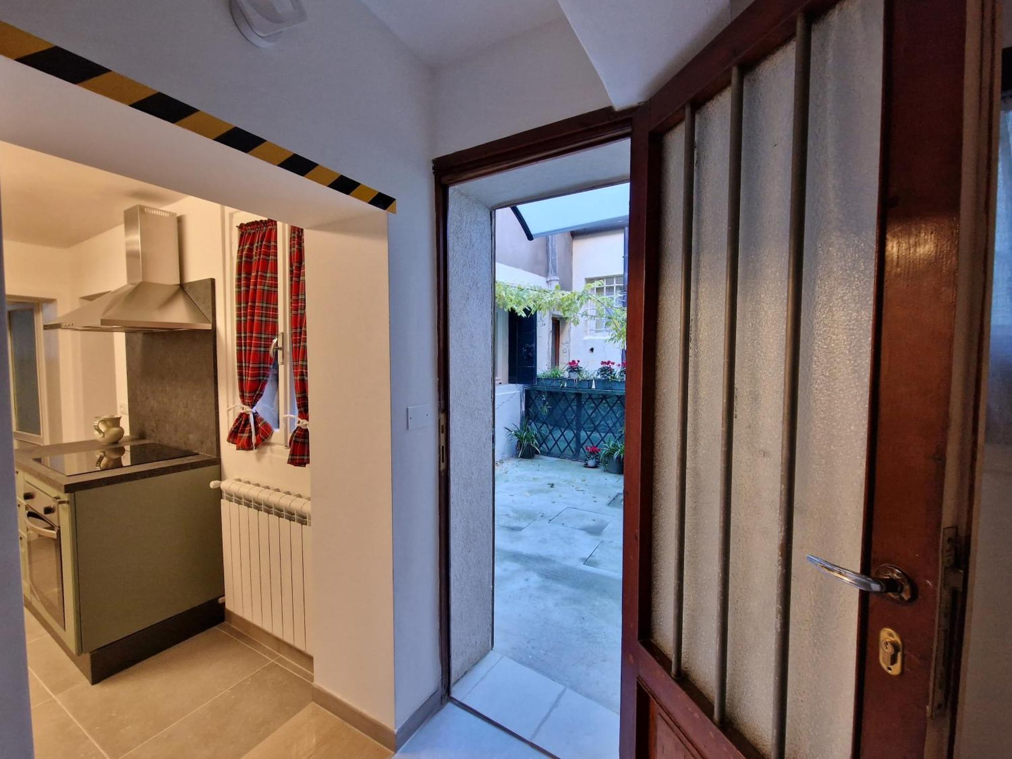 Veneziacentopercento La Forcola Apartment, Next To Rialto Bridge ภายนอก รูปภาพ