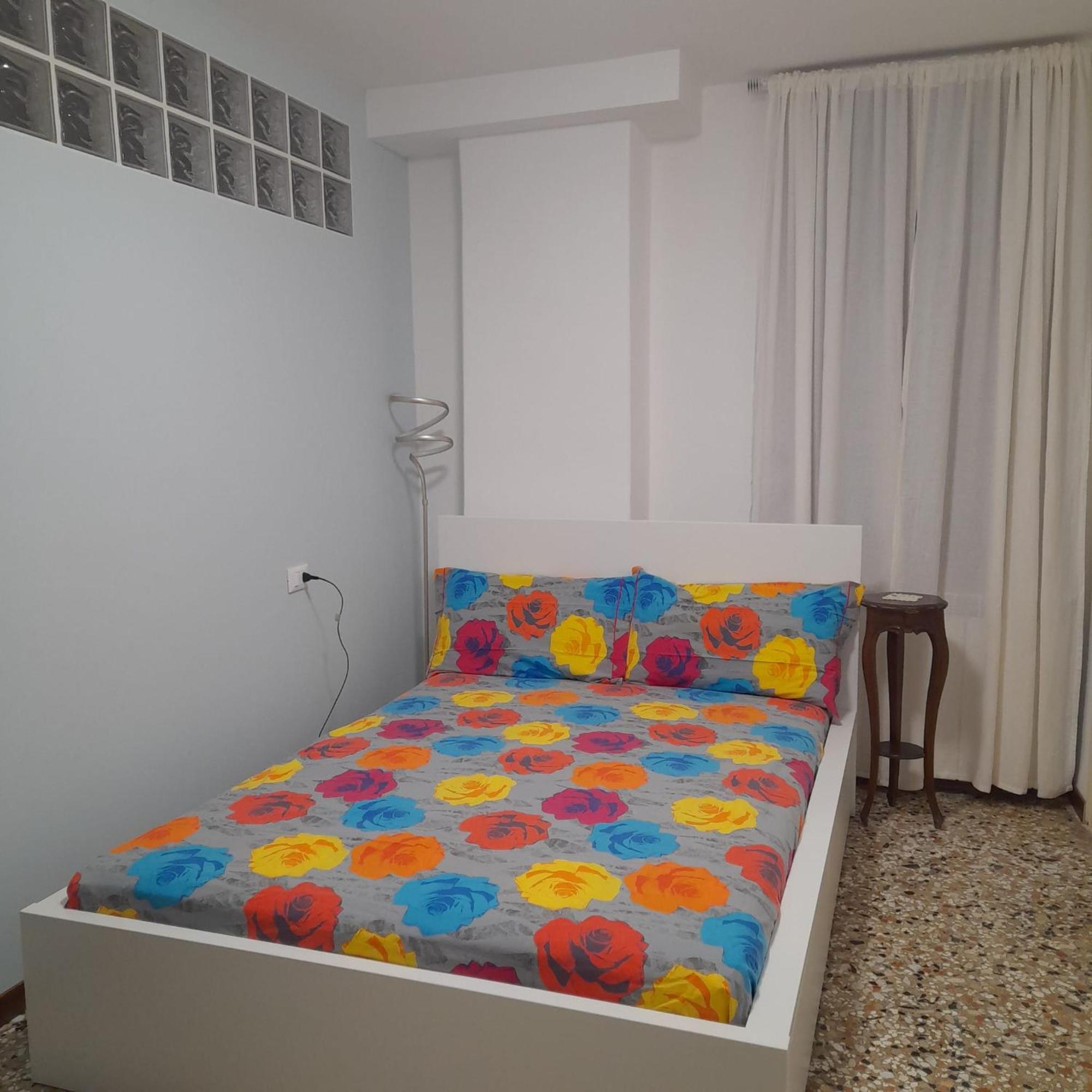 Veneziacentopercento La Forcola Apartment, Next To Rialto Bridge ภายนอก รูปภาพ